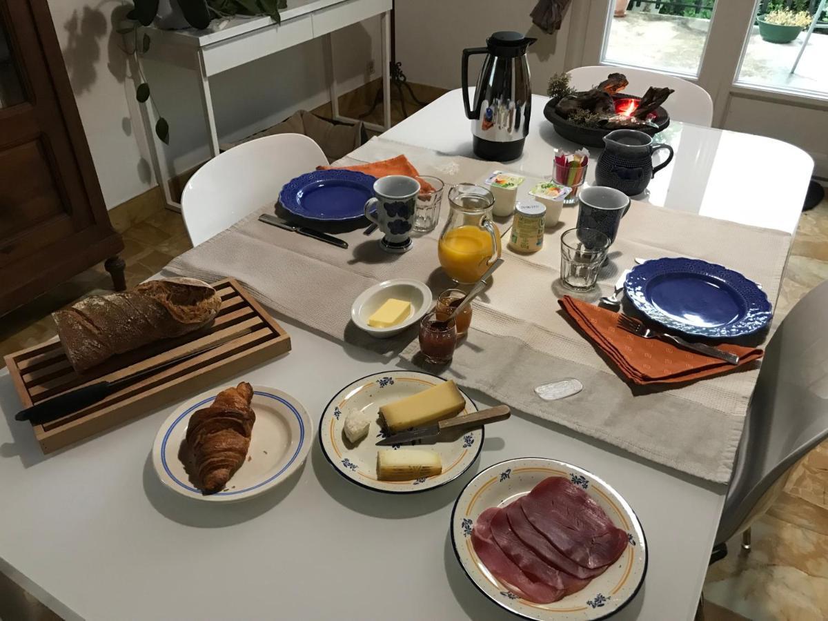 B&B Chez Anne-Marie ニヨン エクステリア 写真